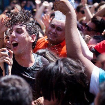 concert crowd photos