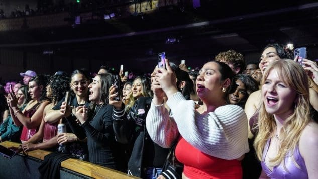 Crowd at Mariah The Scientist by Asha Moné