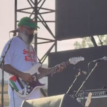 Kyp Malone TV On The Radio Palestien flag Just Like Heaven in Pasadena